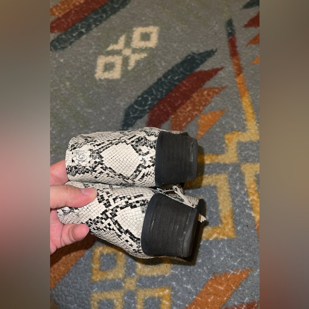 Circus Booties - Picture 2 of 3